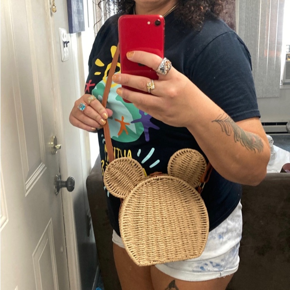 Mickey Mouse crossbody with earrings